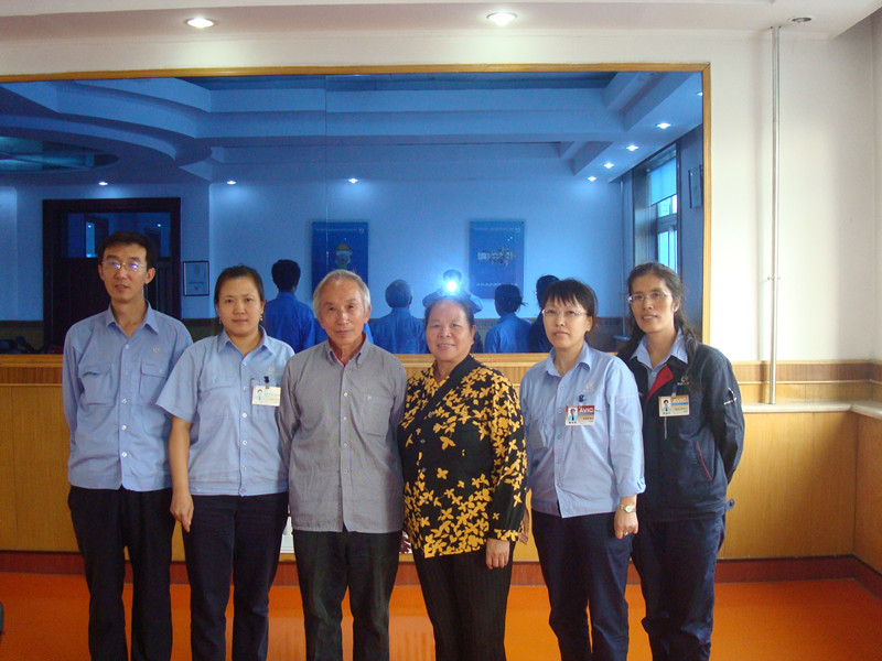 世林膠業(yè)張向宇教授在中航工業(yè)哈爾濱東安發(fā)動(dòng)機集團公司做技術(shù)指導